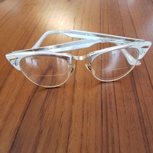 Cat-eye Vintage frame